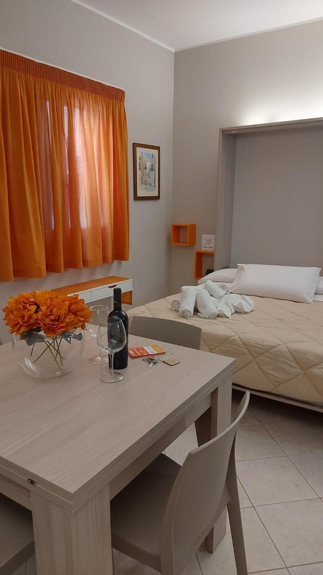 Casa Mya Apartment โมโนโปลี ภายนอก รูปภาพ